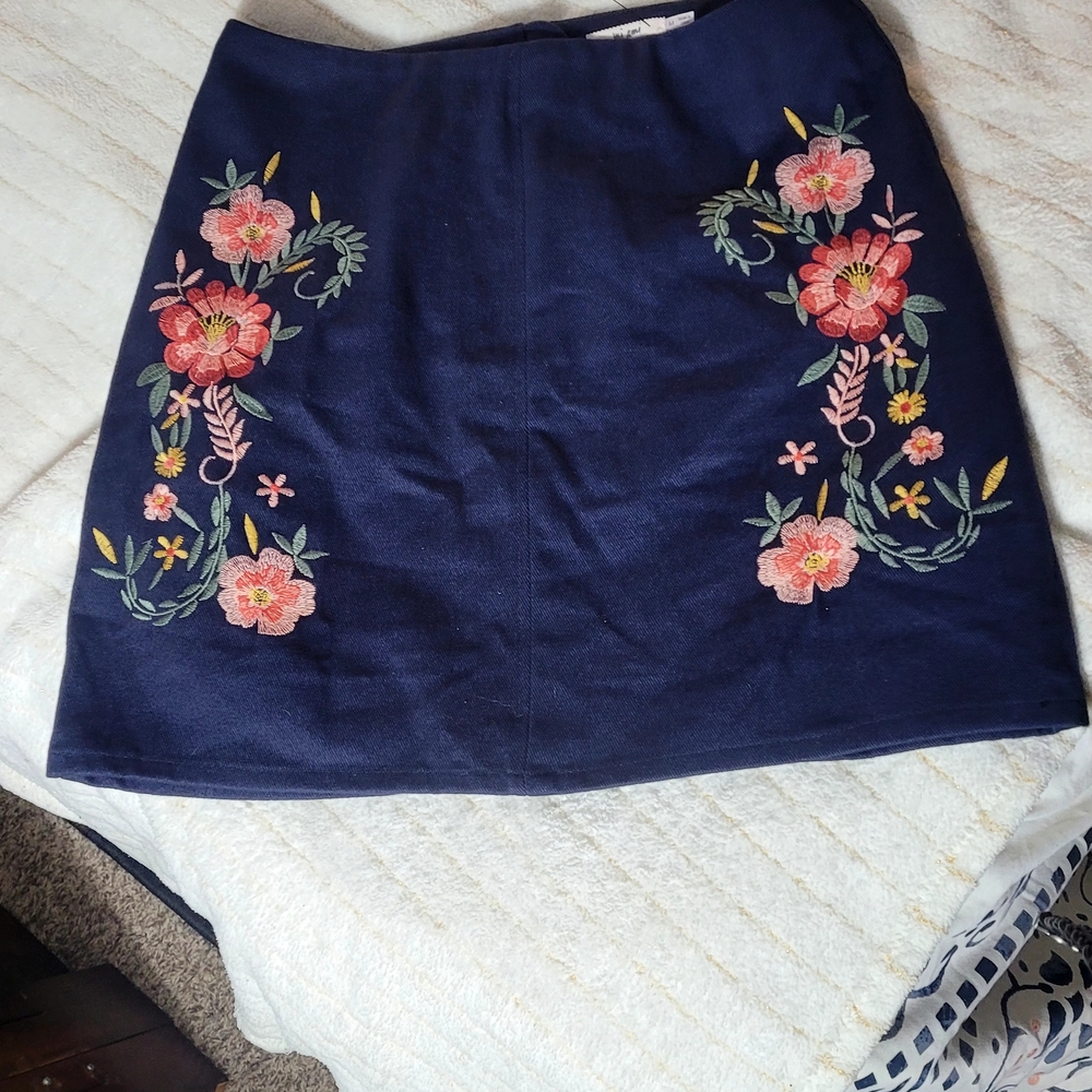 Francesca's Collections (Mi Ami) Navy Embroidered Floral Denim Mini Skirt